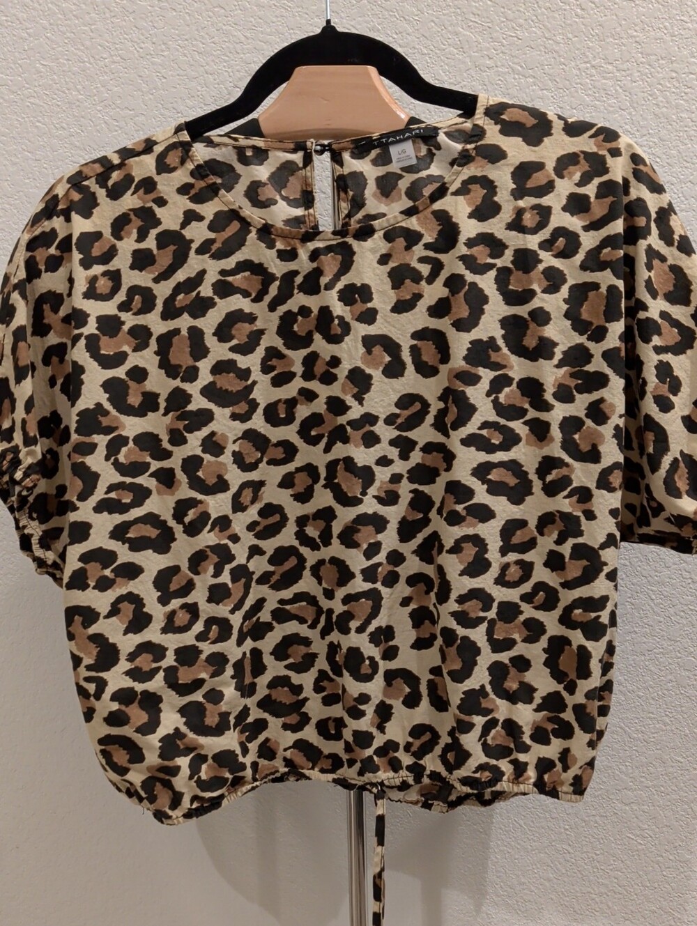 T Tahari Leopard Print Short Sleeve Top - Tan, Black, Brown